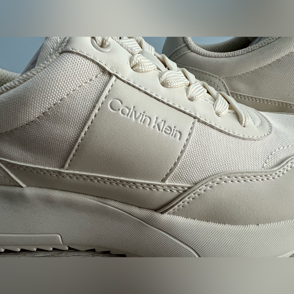 Calvin Klein Women's Pippy Lace-Up Platform Casual Sneakers Size 10 Ivory - Picture 2 of 12